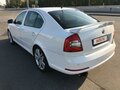 2010 Skoda Octavia RS II Рестайлинг, белый, 1500000 рублей - вид 2