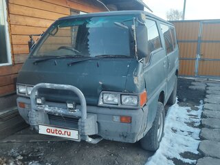 1990 Mitsubishi Delica III, зелёный, 250000 рублей, вид 1