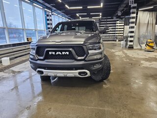 2018 Ram 1500 Crew Cab IV (DS/DJ), серый, 5350000 рублей, вид 2