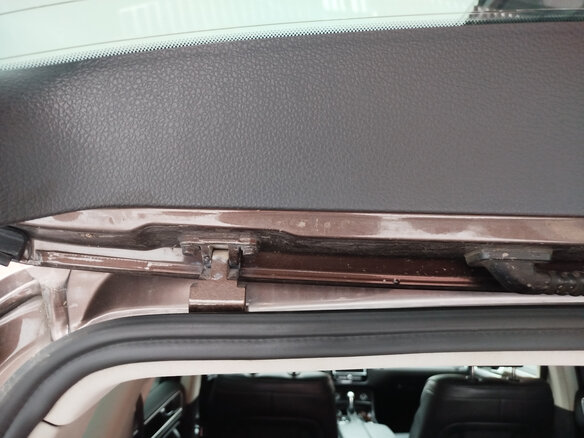 2012 Volkswagen Touareg II, коричневый, 1600000 рублей - вид 16