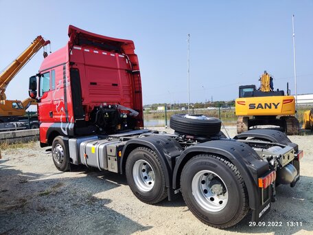 2023 Sinotruk Sitrak C7H, синий, 9500000 рублей, вид 3
