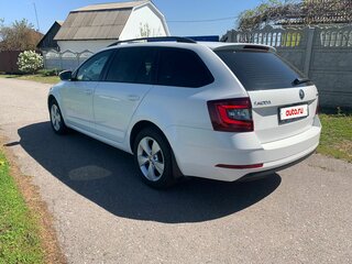 2018 Skoda Octavia III (A7) Рестайлинг, белый, 1990000 рублей, вид 5