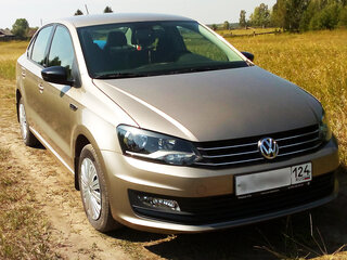 2017 Volkswagen Polo V Рестайлинг, бежевый, 1399000 рублей, вид 3