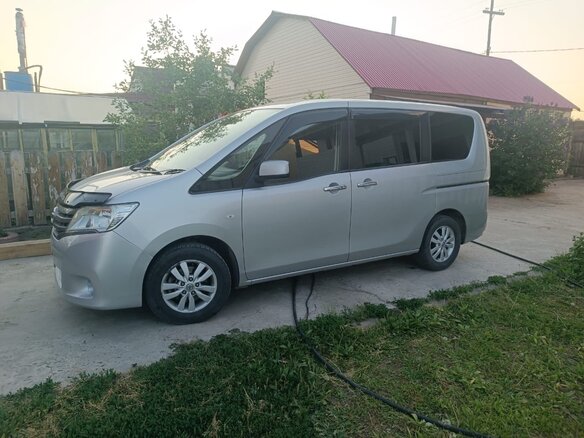 2010 Nissan Serena IV (C26), серый, 1340000 рублей - вид 4