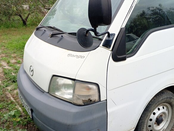 2001 Mazda Bongo IV, белый, 330000 рублей - вид 2