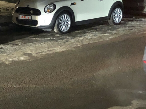 2011 Mini Hatch One II (R56) Рестайлинг, белый - вид 4