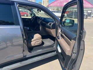2019 Lexus GX 460 II Рестайлинг 2, серый, 6400000 рублей, вид 5