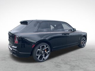 2025 Rolls-Royce Cullinan Black Badge I Рестайлинг (Series II), чёрный, 64925188 рублей, вид 4