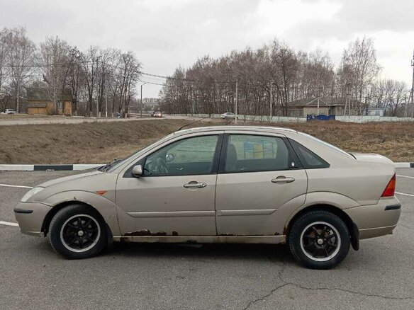 2004 Ford Focus I Рестайлинг, серый, 215000 рублей - вид 4