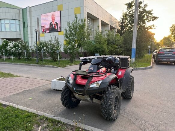 2008 Honda TRX 680 (Rincon), красный, 555555 рублей - вид 1