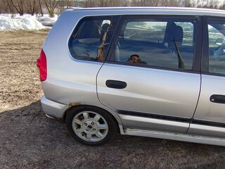 2004 Mitsubishi Space Star I Рестайлинг, серебристый, 300000 рублей, вид 3