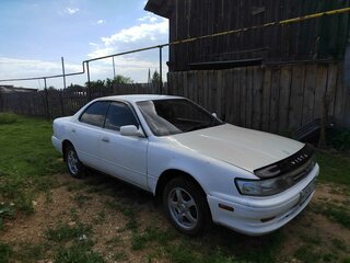 1991 Toyota Vista III (V30), белый, 385000 рублей, вид 1