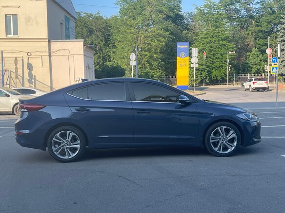 2017 Hyundai Elantra VI (AD), синий, 2100000 рублей - вид 1