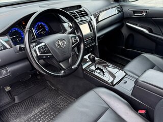 2015 Toyota Camry VII (XV50) Рестайлинг, белый, 2100000 рублей, вид 5