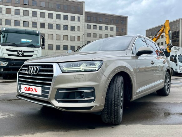 2017 Audi Q7 II (4M), бежевый, 6000000 рублей - вид 4