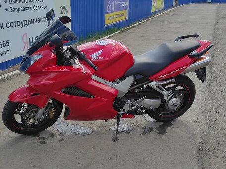 2003 Honda VFR 800, красный, 520000 рублей, вид 3