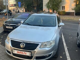 2005 Volkswagen Passat B6, серебристый, 575000 рублей, вид 3