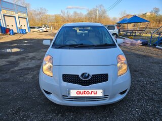 2006 Toyota Vitz II (XP90), белый, 450000 рублей, вид 1