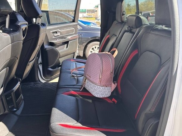 2020 Ram 1500 Crew Cab IV (DS/DJ), белый, 4322908 рублей - вид 23
