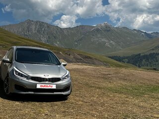 2016 Kia Ceed II Рестайлинг, серебристый, 1470000 рублей, вид 2