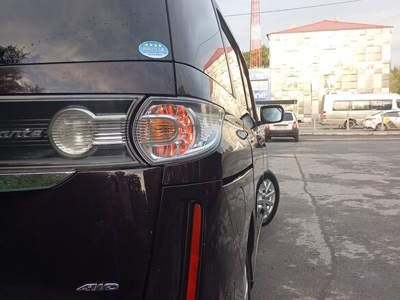 2010 Mazda Biante, коричневый, 1470000 рублей - вид 11