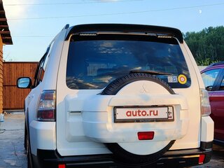 2011 Mitsubishi Pajero IV, белый, 2300000 рублей, вид 3