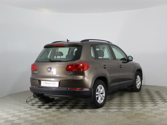 2016 Volkswagen Tiguan I Рестайлинг, коричневый - вид 4
