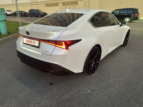 2021 Lexus IS 300 III Рестайлинг 2, белый, 5100000 рублей - вид 11