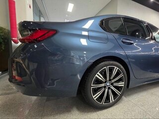 2025 BMW 3 серии 320i VII (G2x) Рестайлинг 2, синий, 5740000 рублей, вид 4