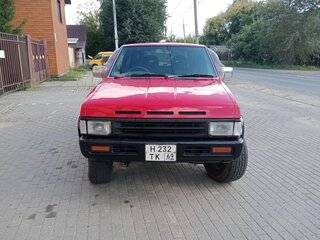1995 Nissan Terrano I, красный, 800000 рублей, вид 4