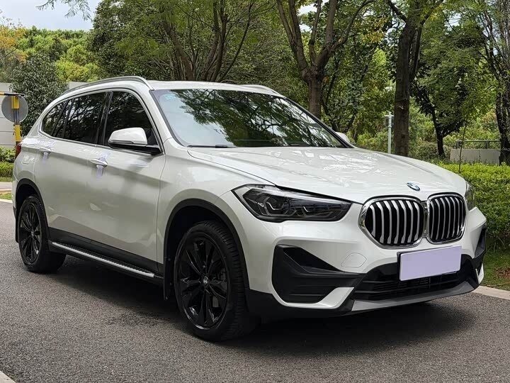 Открыть фотографии: BMW X1 II (F48) Рестайлинг