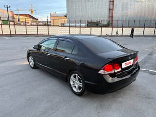 2010 Honda Civic VIII Рестайлинг, чёрный, 800000 рублей, вид 3