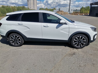2024 Lada (ВАЗ) Vesta SW Cross I Рестайлинг (NG), белый, 1800000 рублей, вид 4