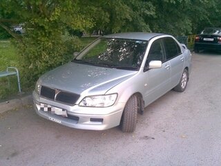 2000 Mitsubishi Lancer Cedia IX, серебристый, 420000 рублей, вид 1