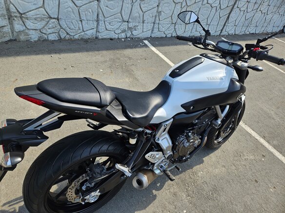 2016 Yamaha MT-07 (FZ-07), белый, 675000 рублей - вид 12