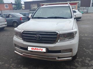 2011 Toyota Land Cruiser 200 Series, белый, 2700000 рублей, вид 2