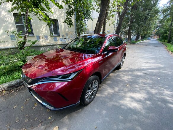 2020 Toyota Venza II, красный, 3900000 рублей