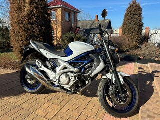 2010 Suzuki SFV 400 Gladius, белый, 430000 рублей, вид 5