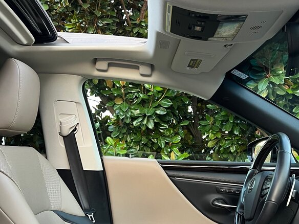 2019 Lexus ES 300h VII, серый, 4500000 рублей - вид 20