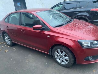 2012 Volkswagen Polo V, красный, 950000 рублей, вид 2