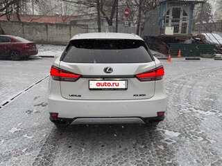 2022 Lexus RX 300 IV Рестайлинг, белый, 9000000 рублей, вид 4