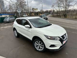 2018 Nissan Qashqai II Рестайлинг, белый, 1700000 рублей, вид 2