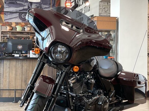 2022 Harley-Davidson Street Glide, пурпурный, 3600000 рублей - вид 12