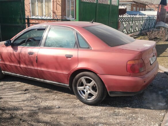 1996 Audi A4 I (B5), красный, 320000 рублей - вид 5