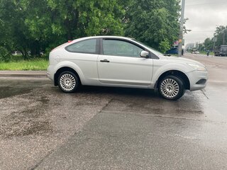 2010 Ford Focus II Рестайлинг, серебристый, 444000 рублей, вид 2
