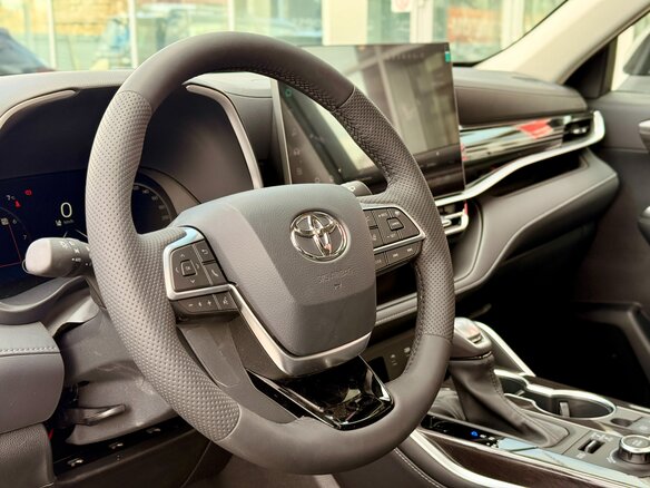 2026 Toyota Highlander IV (XU70), чёрный, 5500000 рублей - вид 14