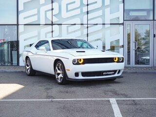2016 Dodge Challenger III Рестайлинг 2, белый, 3780000 рублей, вид 1
