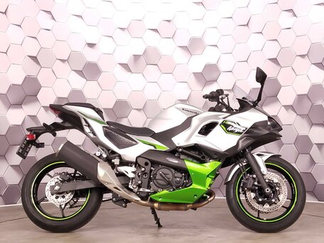2025 Kawasaki Ninja 7, серебристый, 869000 рублей, вид 3