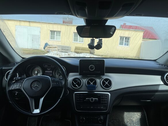 2013 Mercedes-Benz CLA 200 I (C117, X117), серебристый, 1500000 рублей - вид 16