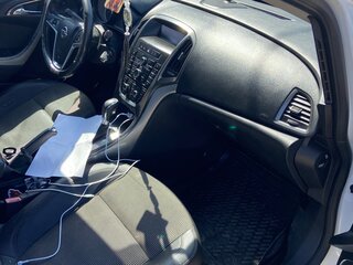 2011 Opel Astra J, белый, 750000 рублей, вид 5